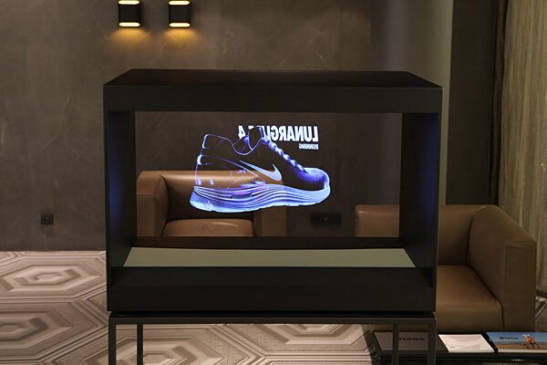 holocube-hc40-40-inch-holographic-display-5